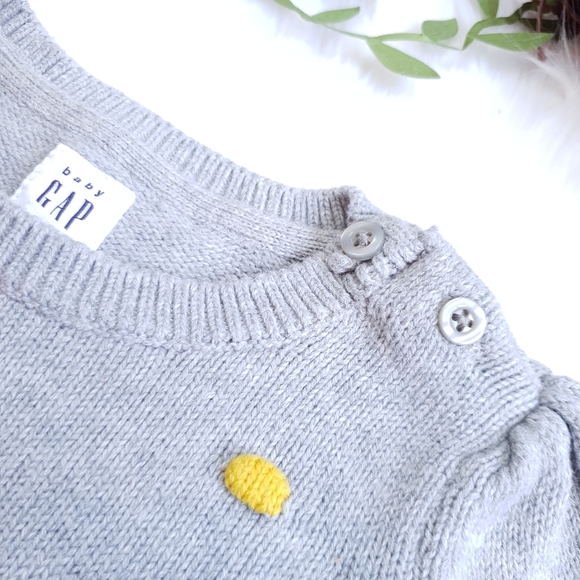 🥳HP🥳 GAP Baby Girl Pompom Knitted Sweater 18-24M - Picture 3 of 8